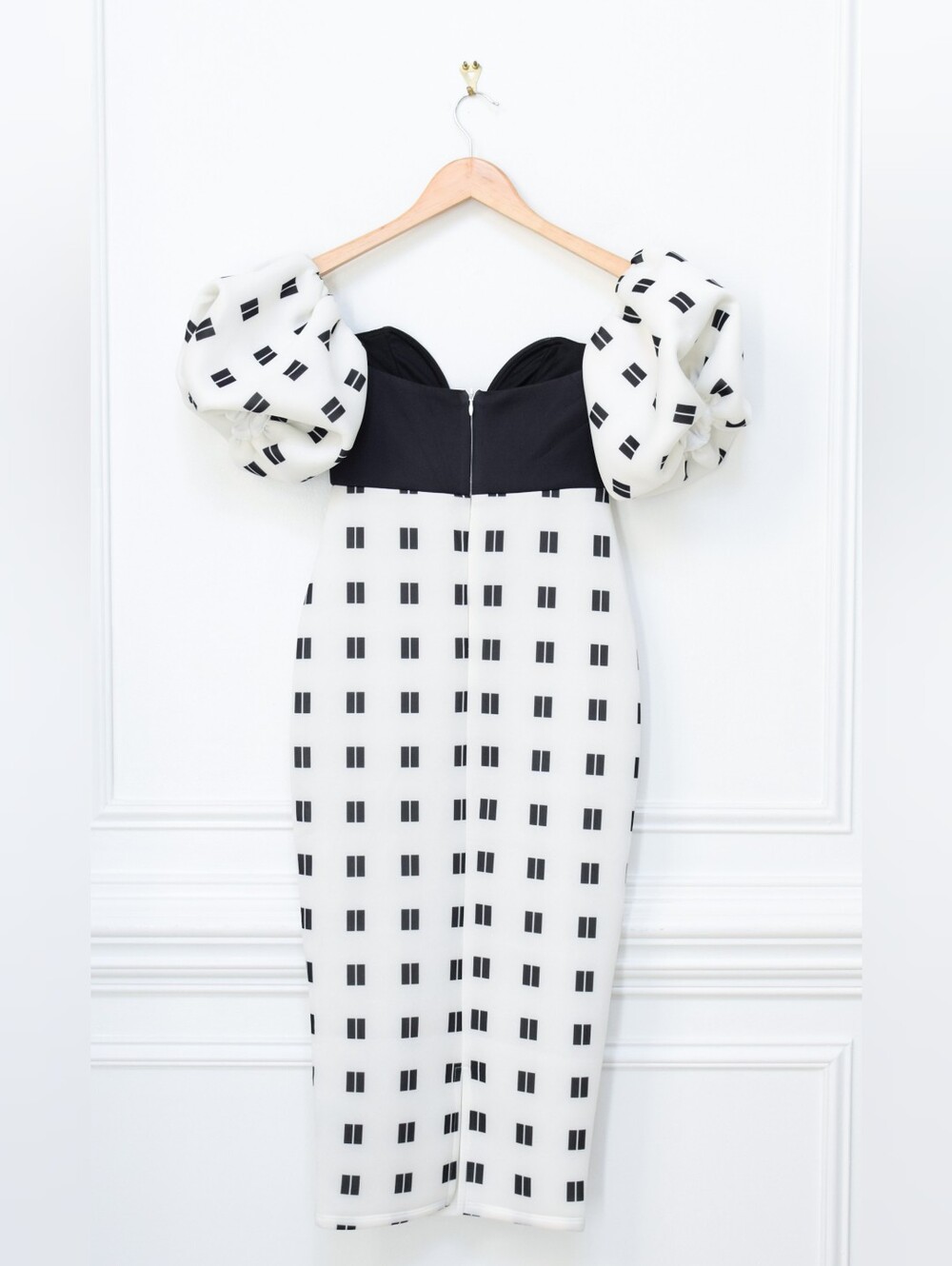 NWT ASOS Mono Grid Puff Sleeve Off The Shoulder Dress Black White Sz 4 Cocktail - Picture 6 of 12
